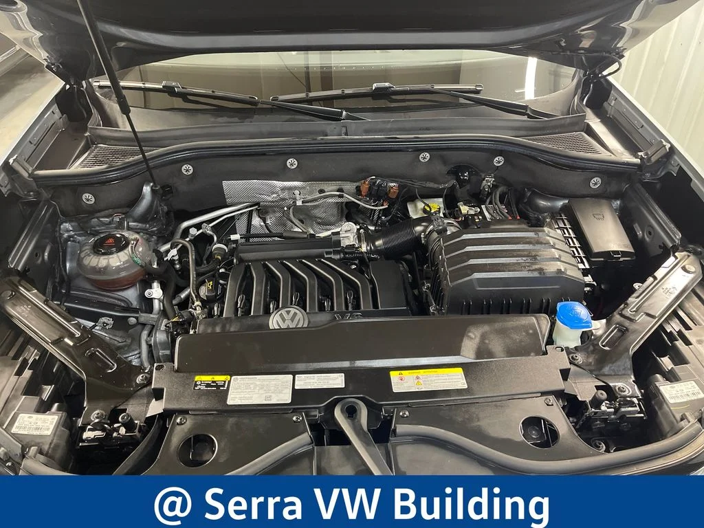 Used 2023 Gray Volkswagen 3.6L V6 SE w/Technology image 10