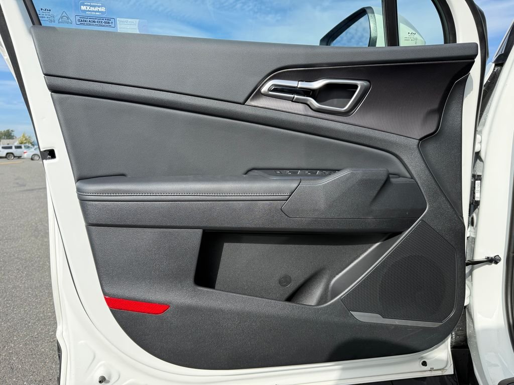 New 2026 Snow White Pearl Kia EX image 18