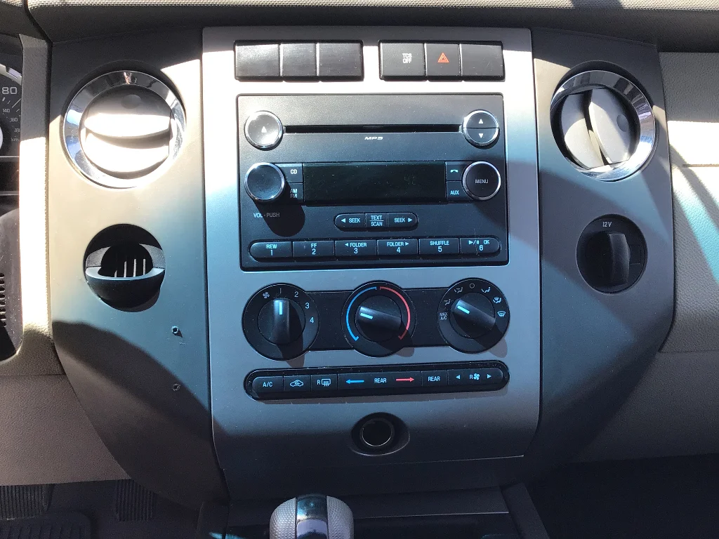 Used 2012 White Ford XLT image 12
