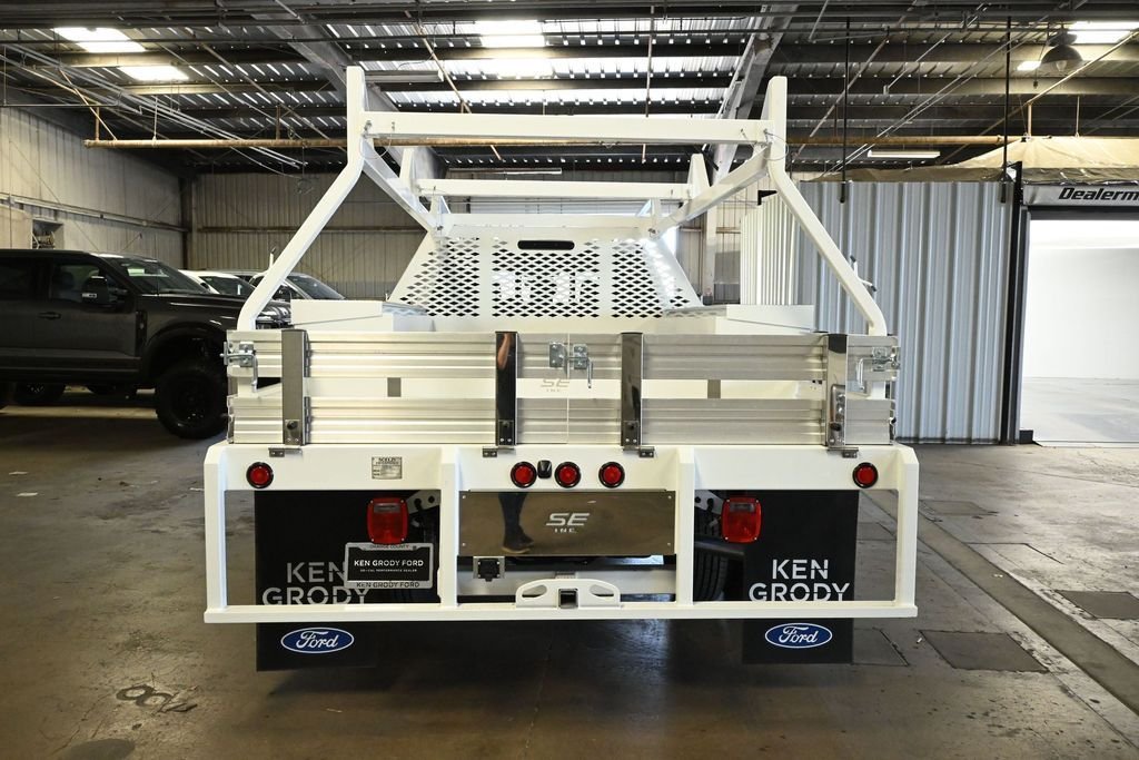 New 2026 Oxford White Ford XL image 8