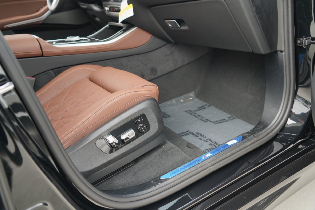 New 2026 Black Sapphire Metallic BMW xDrive50e image 16