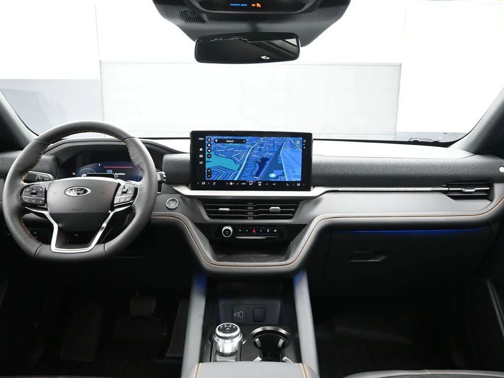 New 2026 Carbonized Gray Metallic Ford Tremor image 25