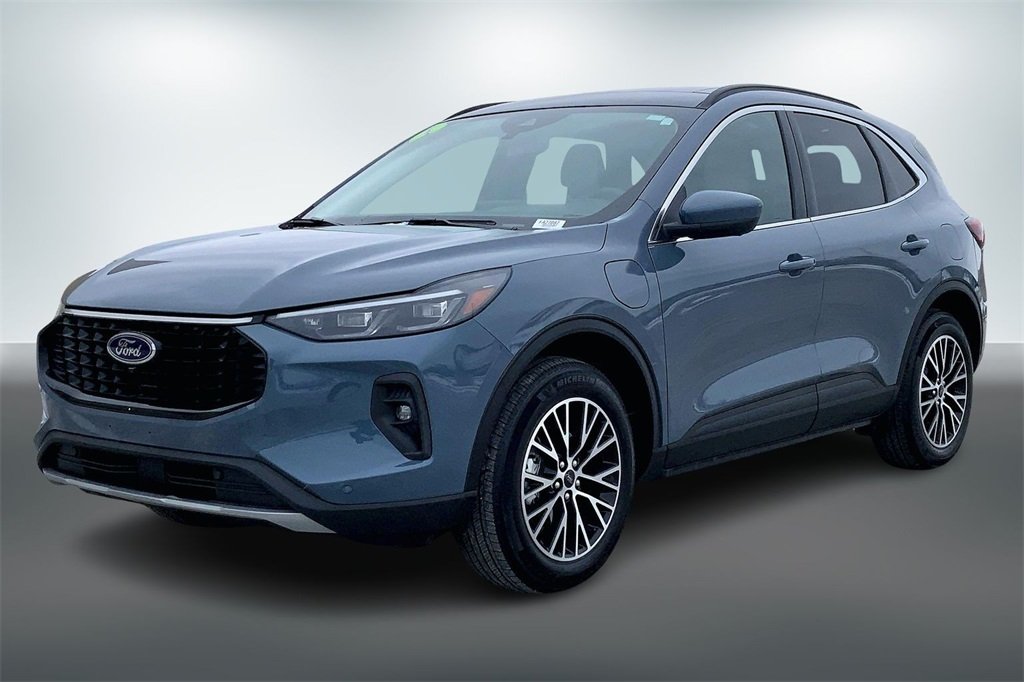 Used 2025 Ford Escape Plug-in hybrid PHEV with VIN 1FMCU0E13SUA27087 for sale in Kansas City