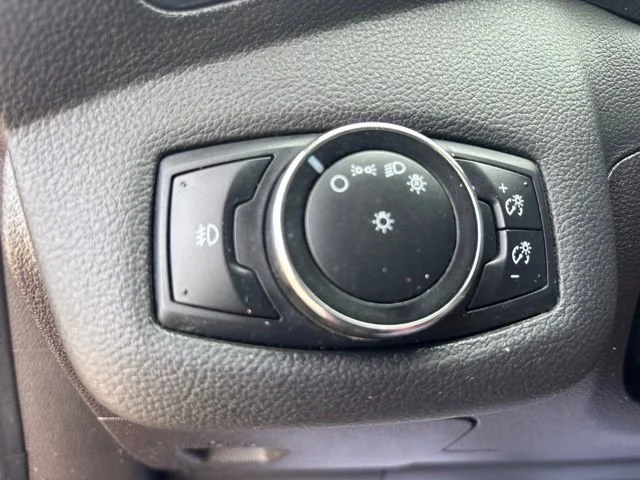 Used 2014 Red Ford SE image 12