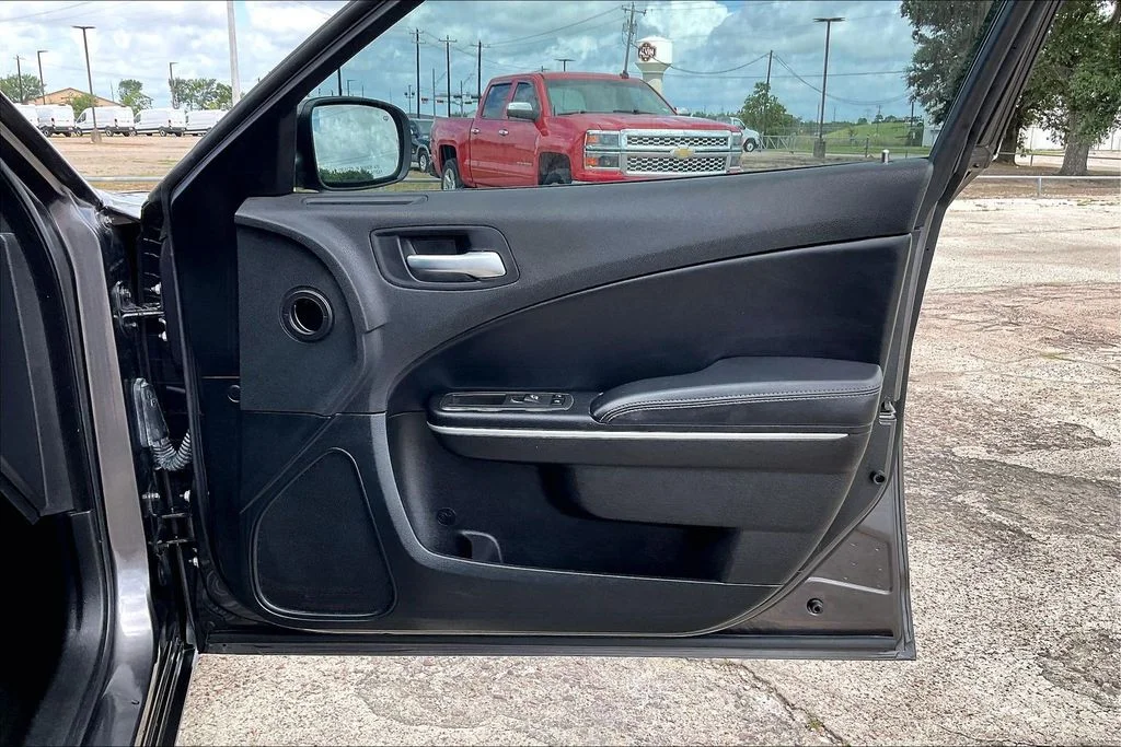 Certified Used 2022 Gray Dodge SXT image 28