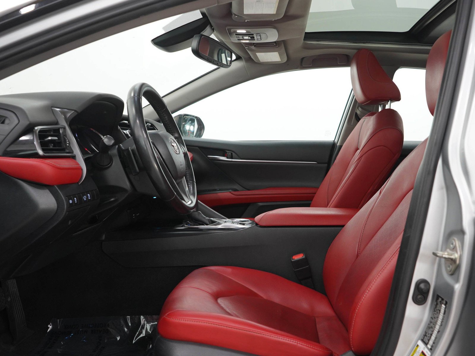 Used 2019 Midnight Black Metallic Toyota Xse image 20