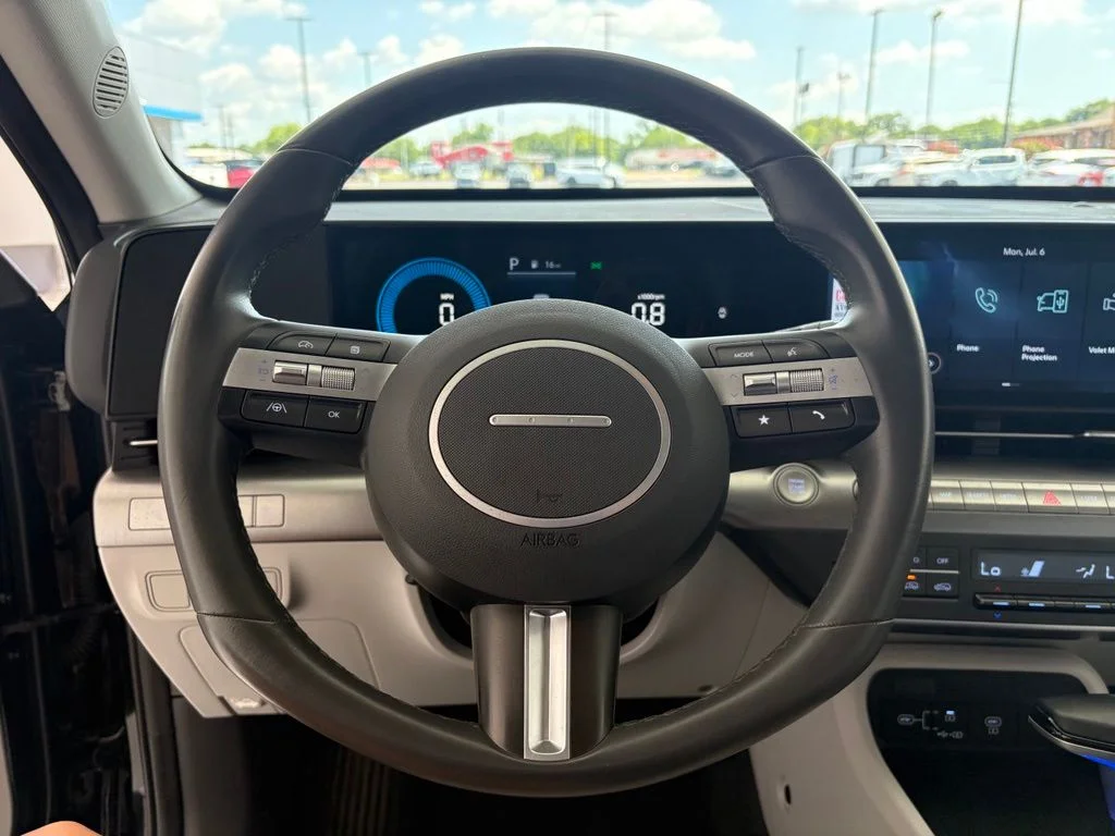 Used 2024 Black Hyundai SEL image 3