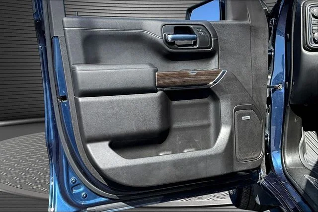Used 2020 Blue Chevrolet RST image 21
