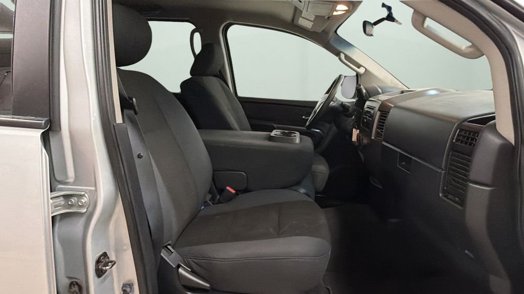 Used 2015 Gray Nissan SV image 9