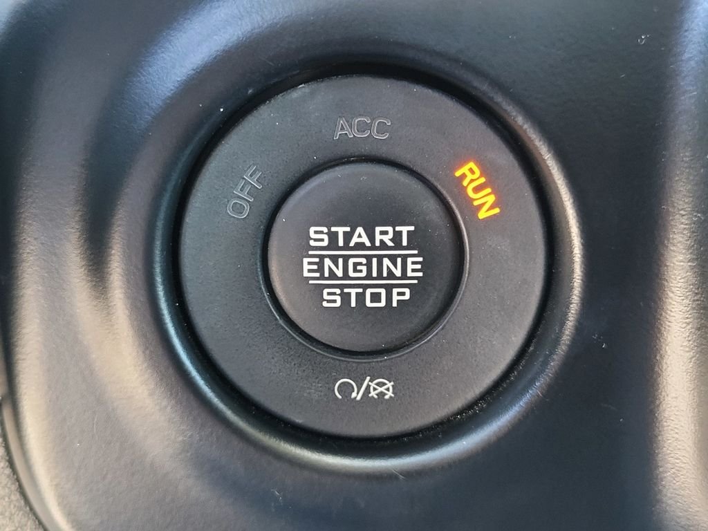 Used 2022 Black Jeep Unlimited Sahara image 23