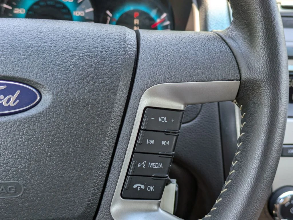 Used 2010 Brilliant Silver Metallic Ford SEL image 25