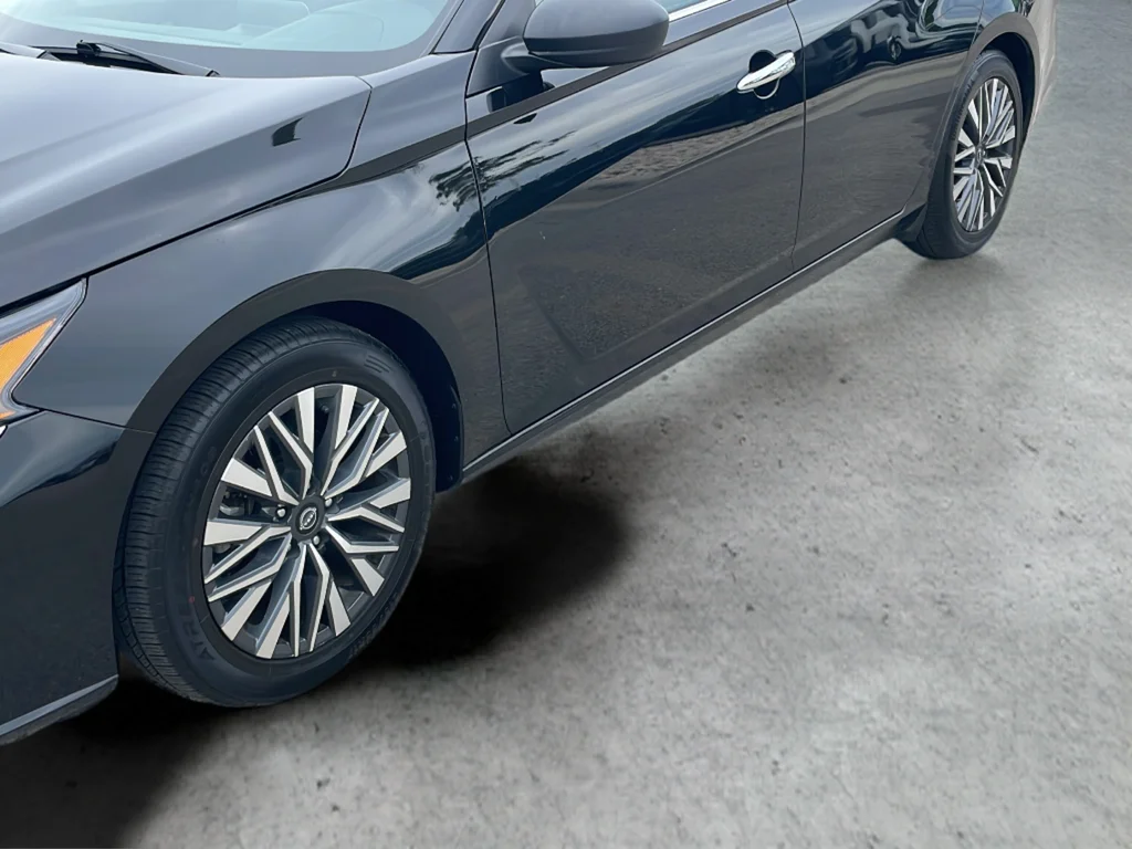 Used 2024 Black Nissan 2.5 SV image 37