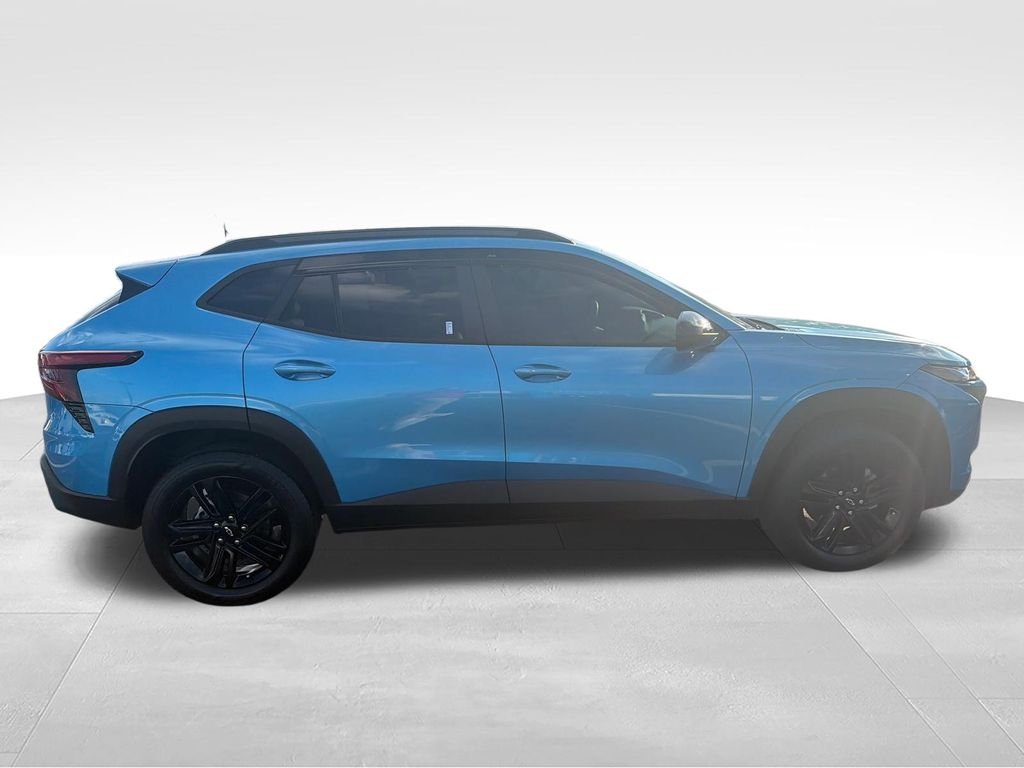 Used 2025 Blue Chevrolet ACTIV image 6