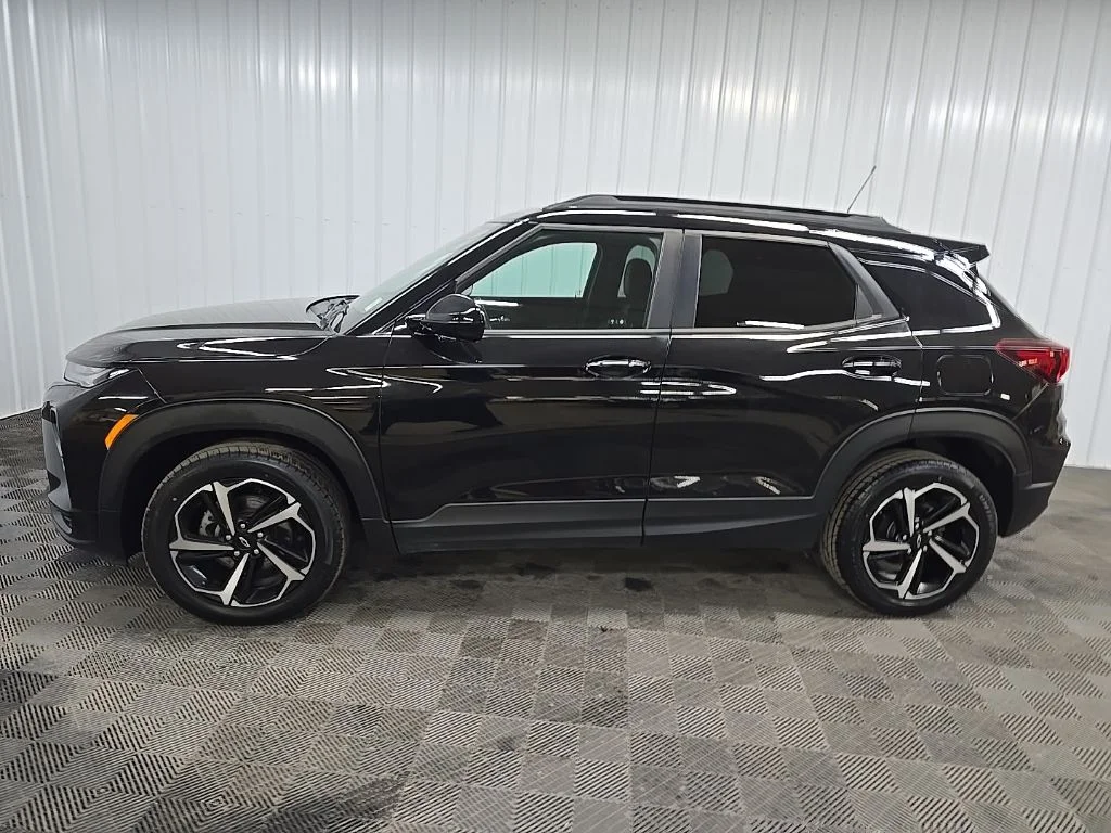 Used 2021 Black Chevrolet RS image 5