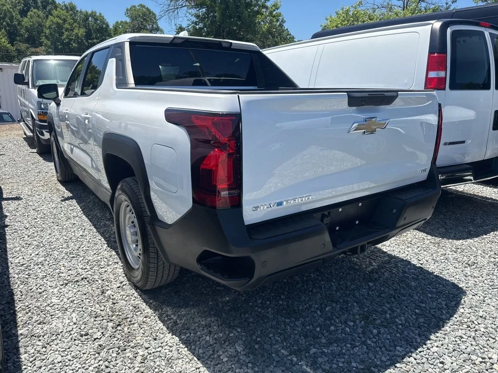 Used 2024 White Chevrolet Work Truck image 5