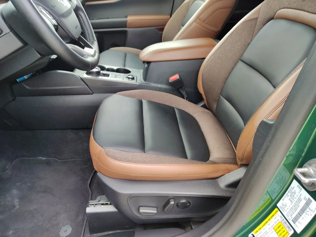 Used 2025 Eruption Green Metallic Ford Outer Banks image 11
