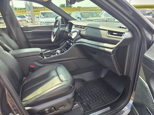 Certified Used 2022 Baltic Gray Metallic Clearcoat Jeep Overland image 19