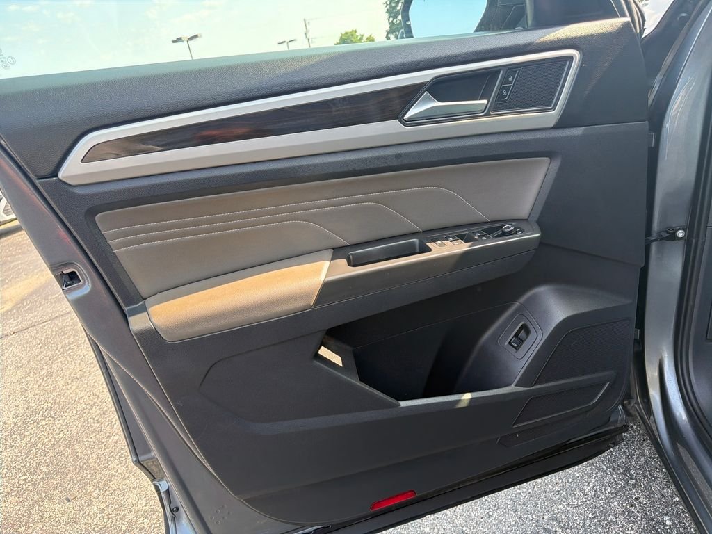 New 2026 Black Volkswagen 2.0T SE image 10