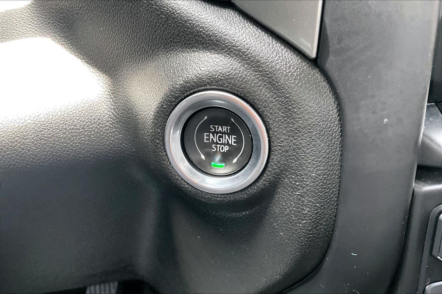 Used 2021 Shadow Gray Metallic Chevrolet LT image 33