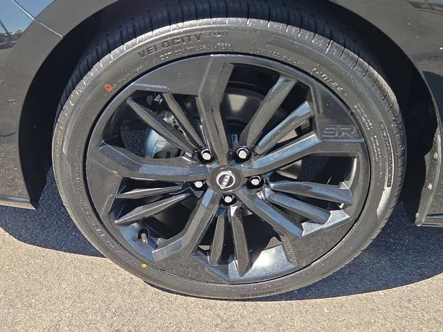 Used 2024 Super Black Nissan 2.5 SR image 9