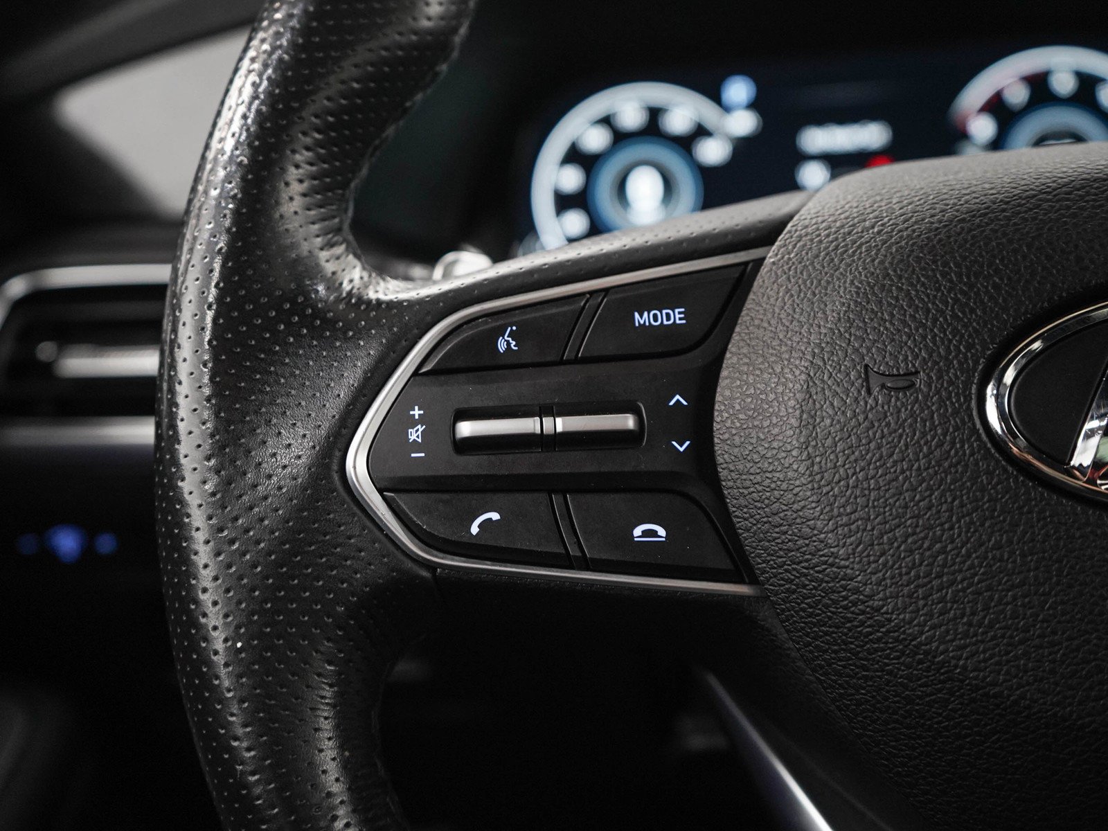 Used 2020 Moonlight Cloud Hyundai Limited AWD image 27