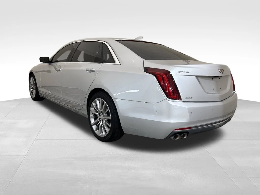 Used 2018 Silver Cadillac 3.6L Luxury image 3