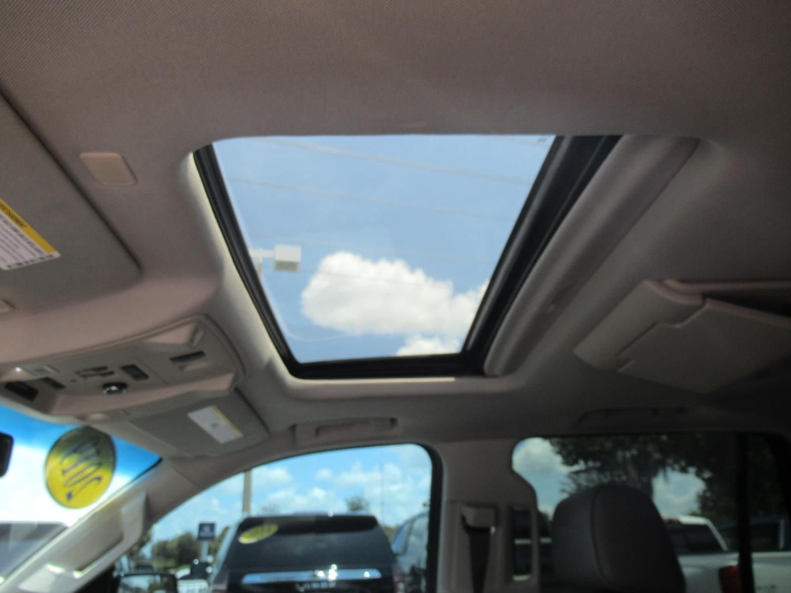 Used 2019  GMC Denali image 19