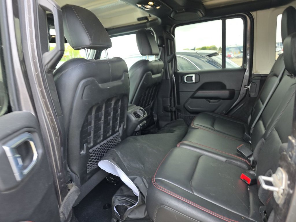 Used 2022 Granite Crystal Metallic Jeep Unlimited Rubicon image 6