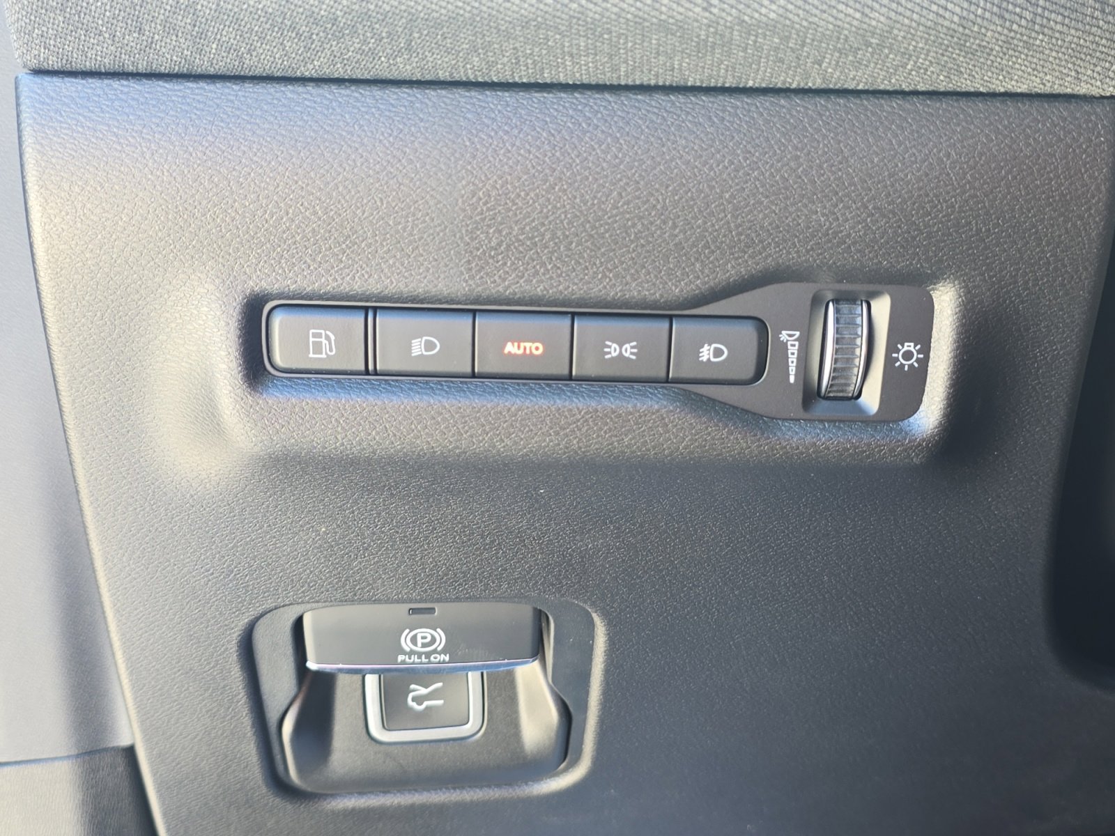 New 2026 Hydro Blue Pearlcoat Jeep Laredo image 26