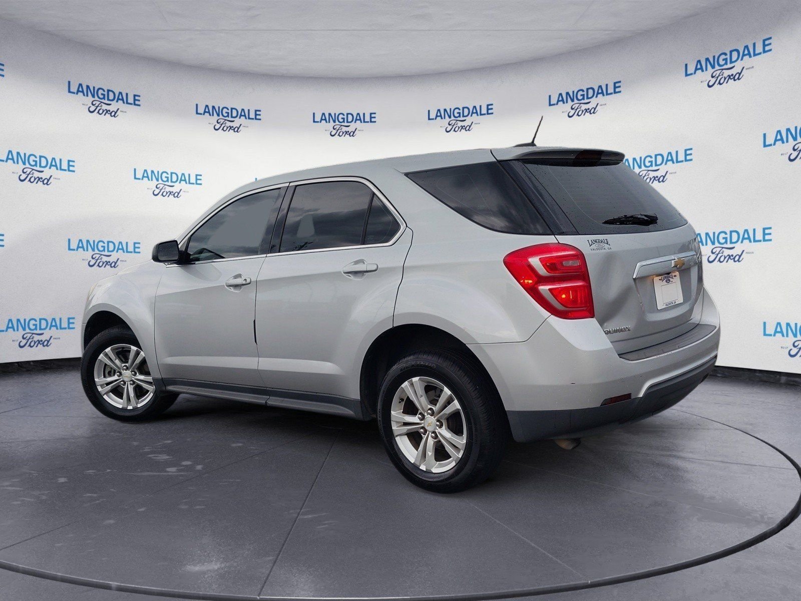 Used 2017 Silver Ice Metallic Chevrolet LS image 9