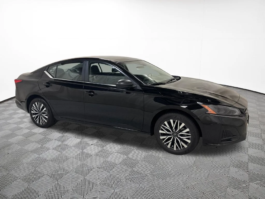 New 2026 Black Nissan 2.5 SV image 5