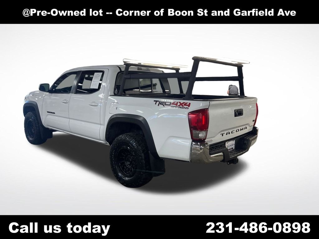 Used 2016 White Toyota TRD Off-Road image 3