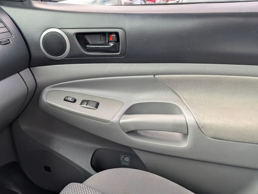 Used 2011 Silver Toyota PreRunner image 20