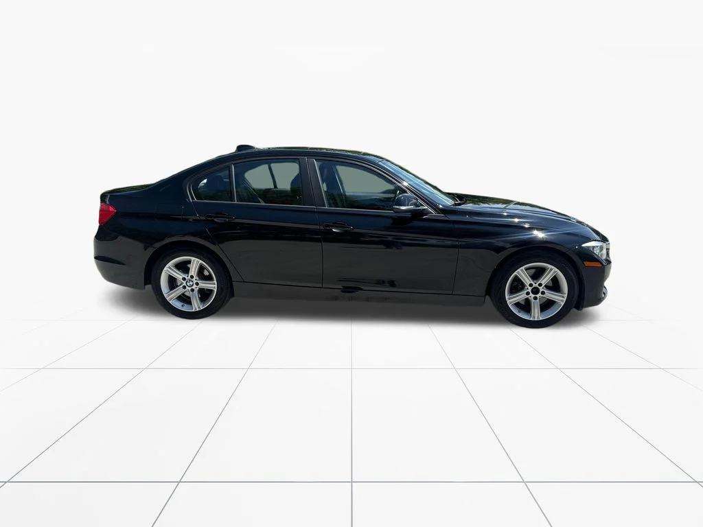 Used 2015 Jet Black BMW 320i xDrive image 9