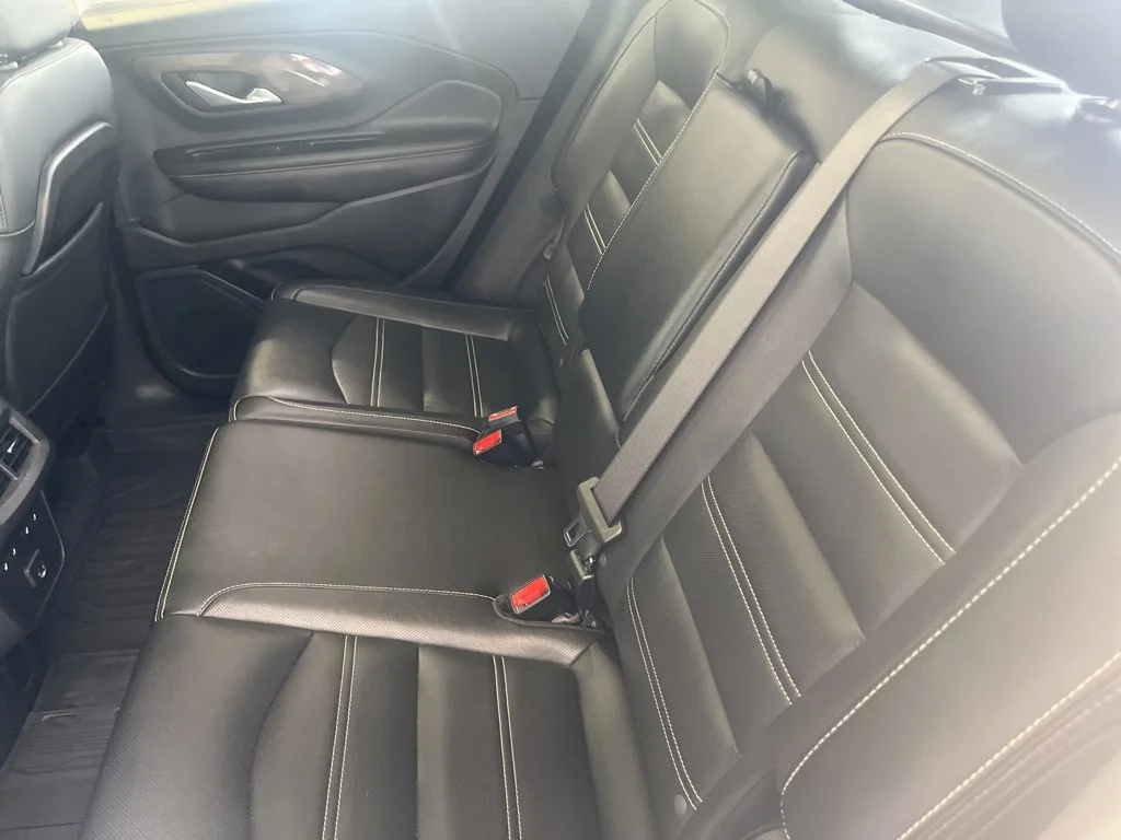 Used 2022 Marine Metallic GMC Denali image 11