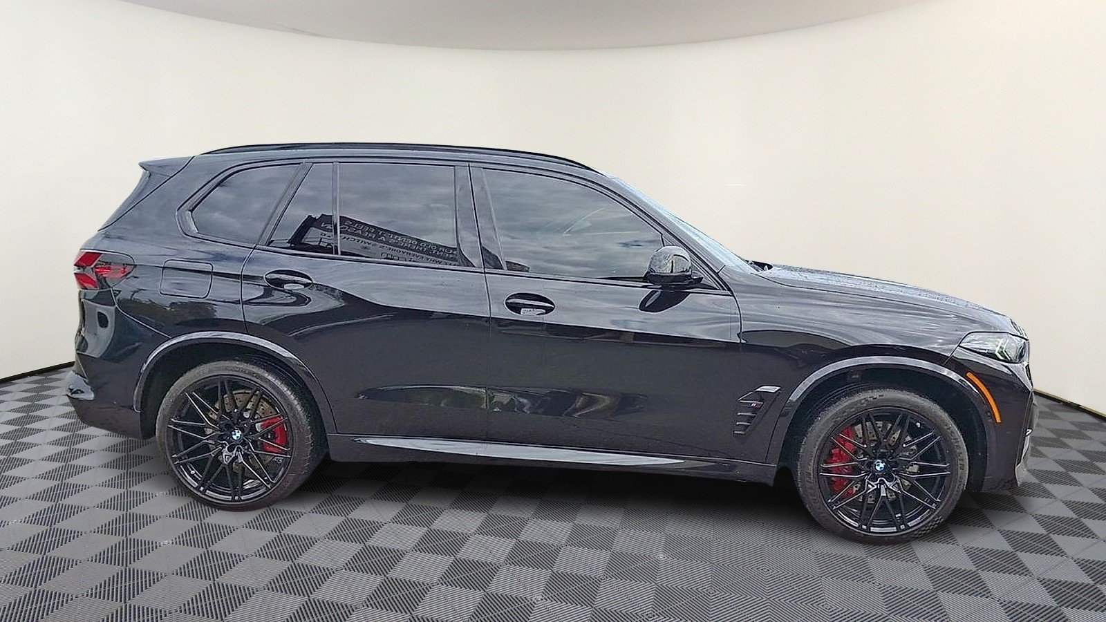 Used 2025 Black Sapphire Metallic - 475 BMW Competition image 9
