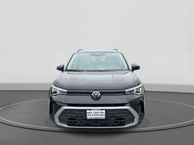 2026 Volkswagen Taos photo 2