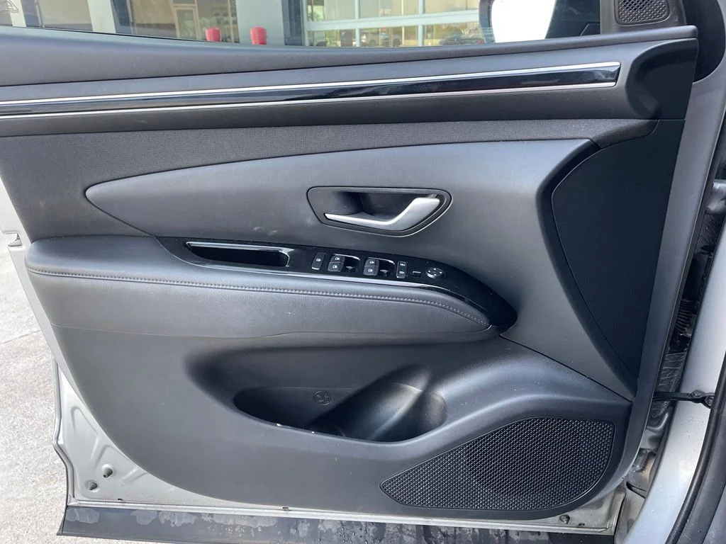 Used 2024 Silver Hyundai XRT image 10