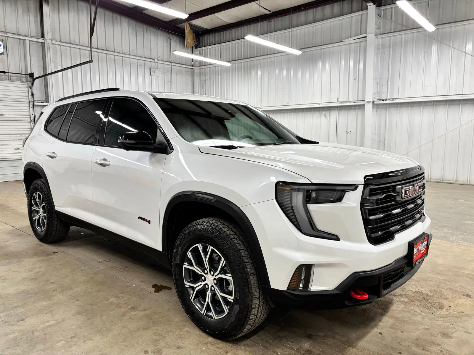 Used 2025 White GMC AT4 image 1