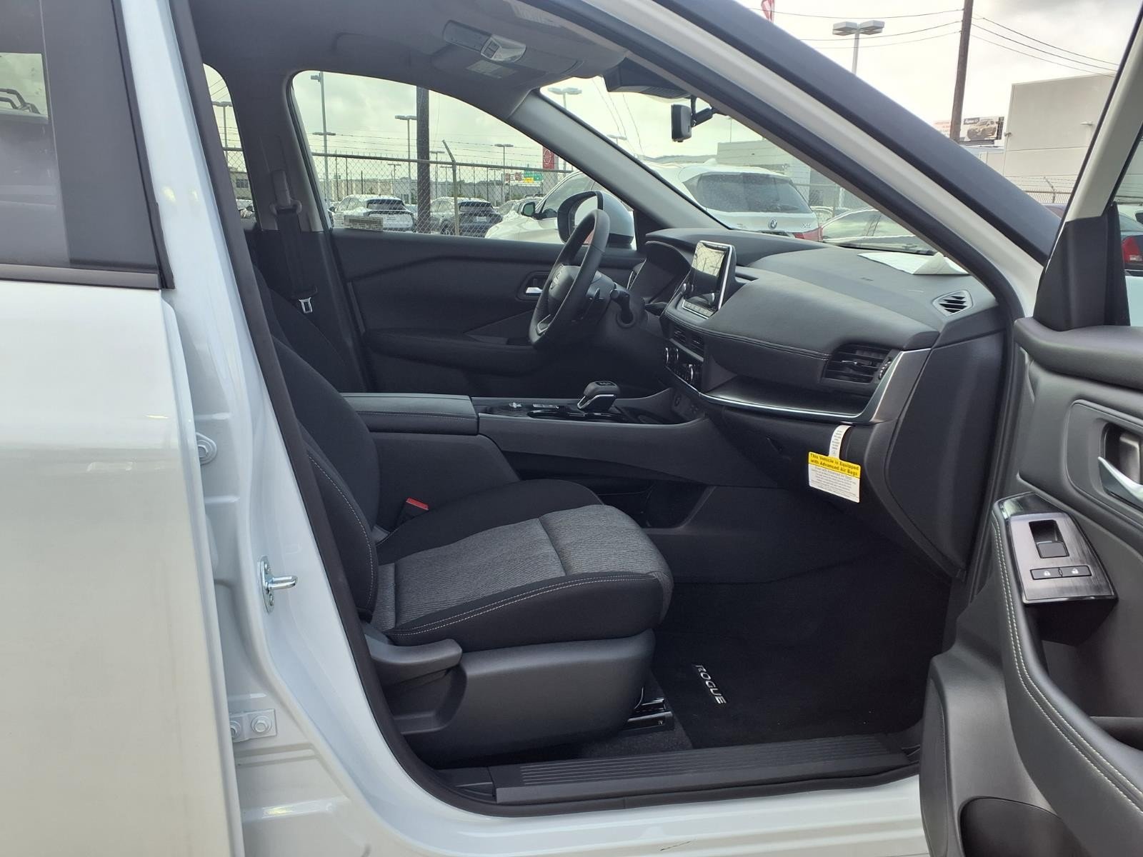 New 2026 Everest White Pearl Tricoat Nissan SV image 9