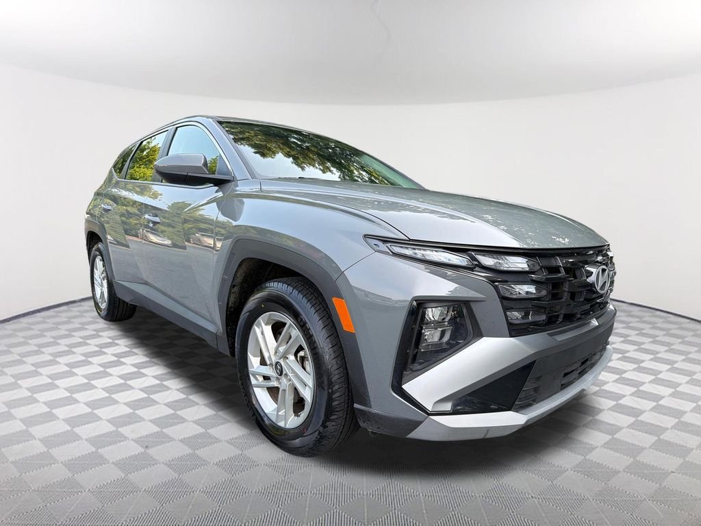 2025 Hyundai Tucson SE - Photo 3