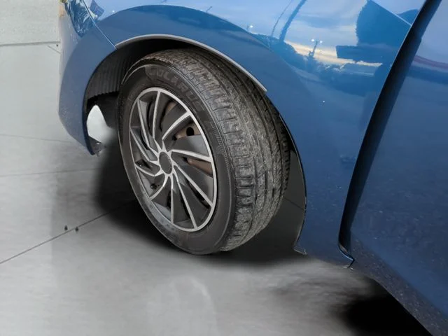 Used 2016 Blue Hyundai Base image 33