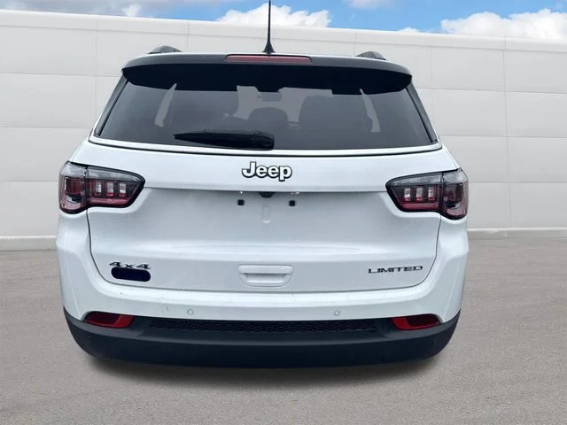 Used 2025 White Jeep Limited image 4