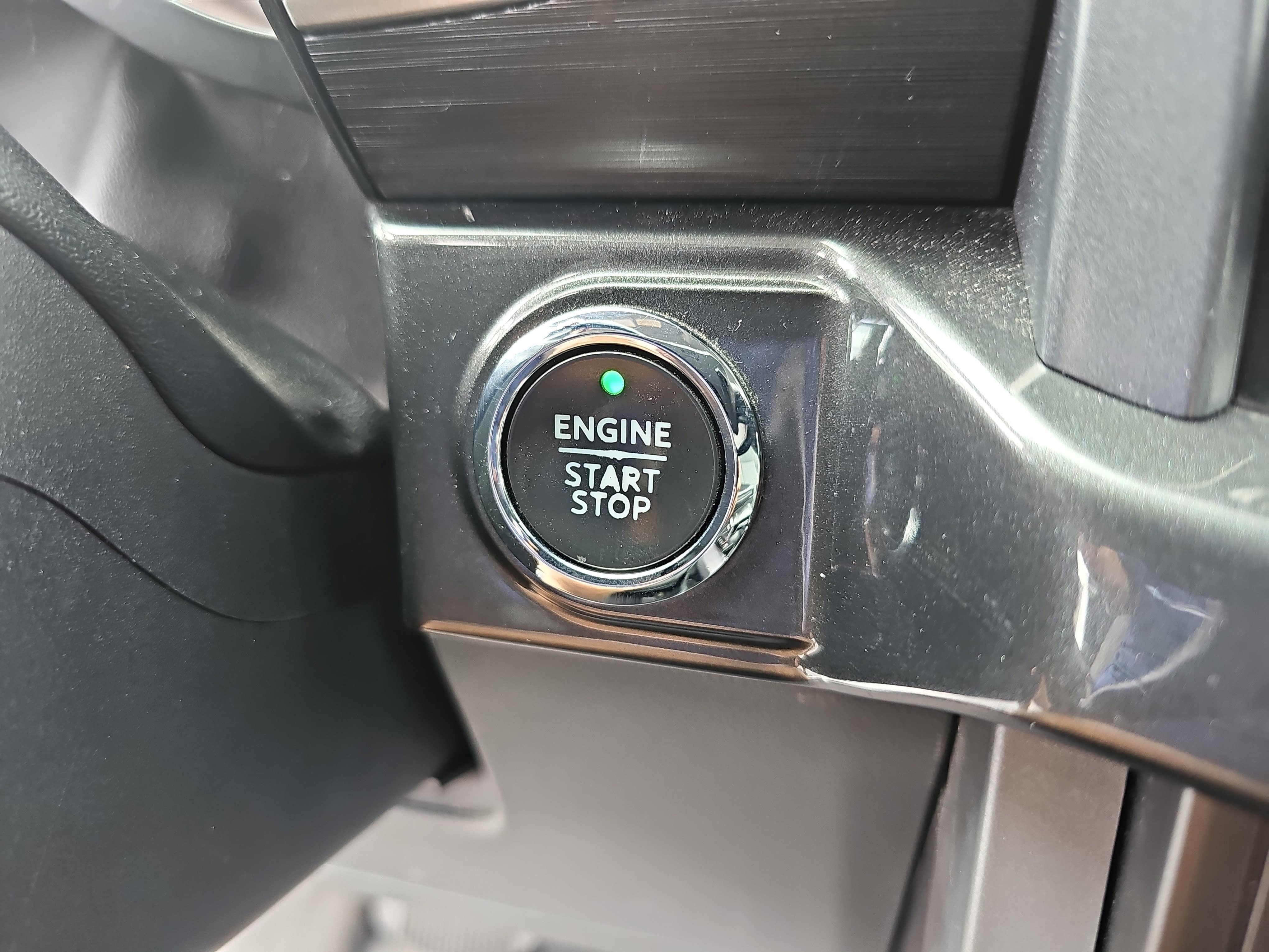 Certified Used 2024 Oxford White Ford XLT image 23