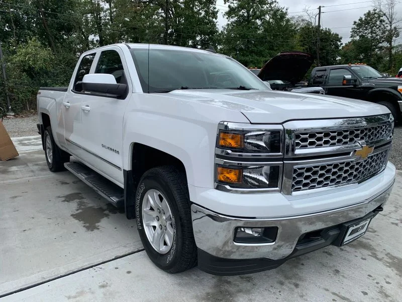 Used 2015 White Chevrolet LT Pickup 4D 6 1/2 ft image 16