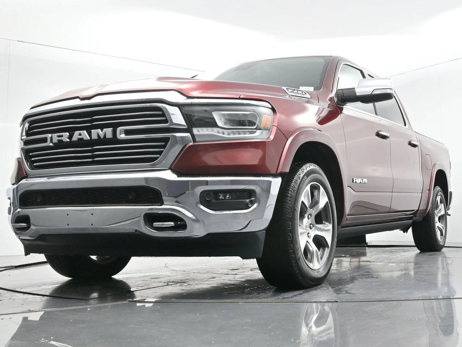 Used 2020 Delmonico Red Pearlcoat Ram Laramie image 44