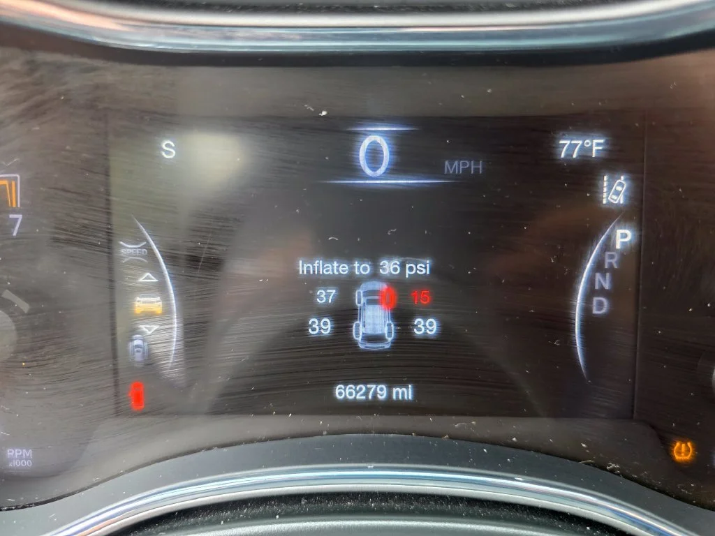 Used 2021  Jeep Laredo X image 18