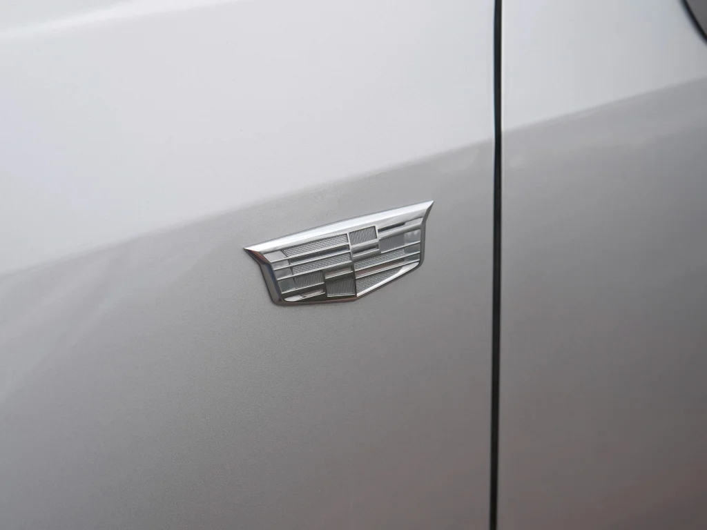 Used 2019 Radiant Silver Metallic Cadillac Luxury AWD image 6