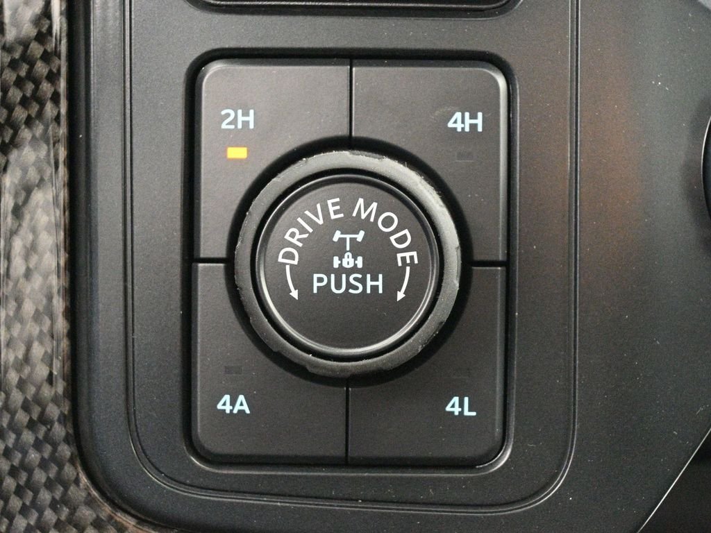 2025 Ford F-150 Lariat - Photo 17