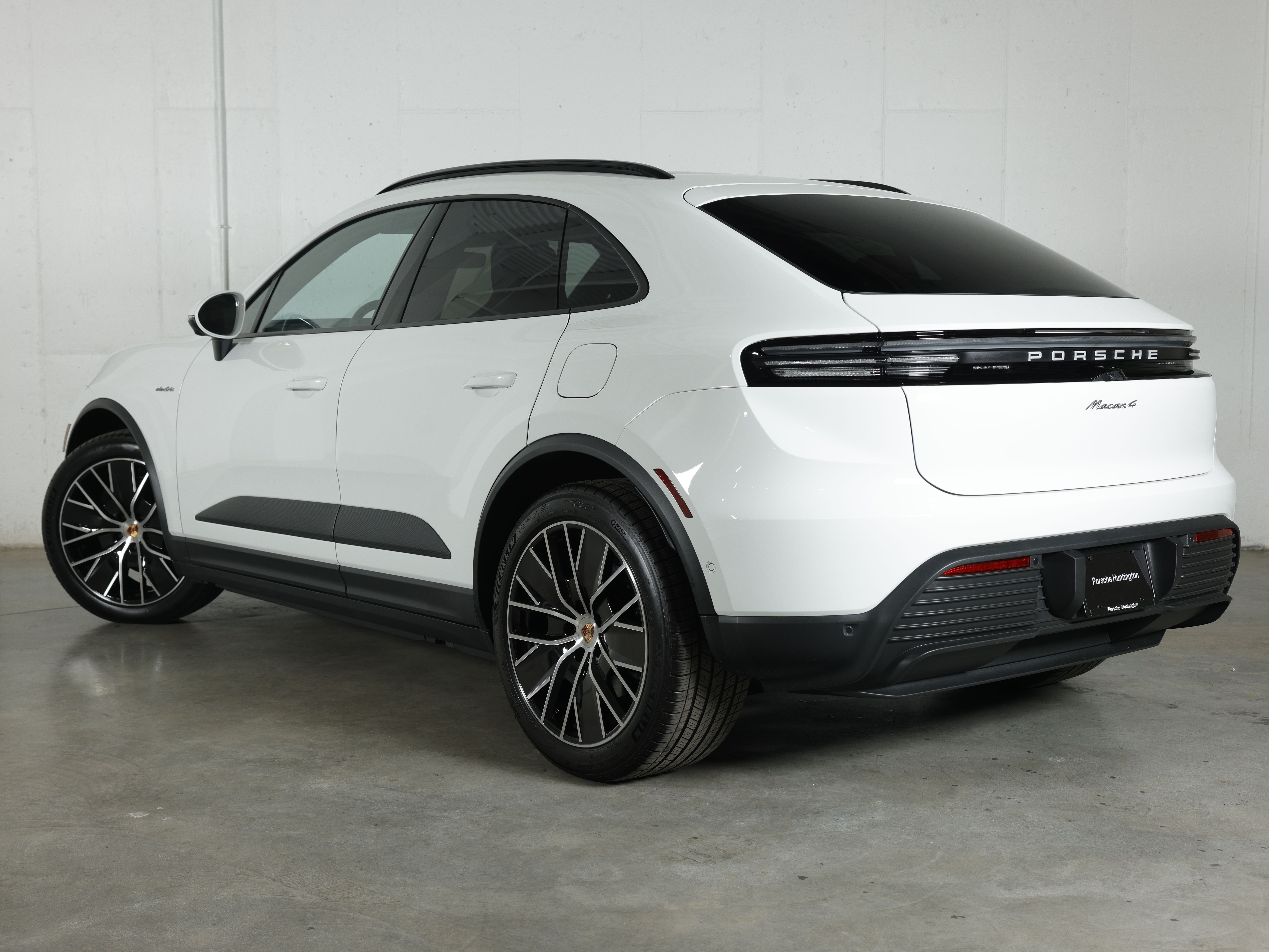New 2026 White Porsche 4 image 3